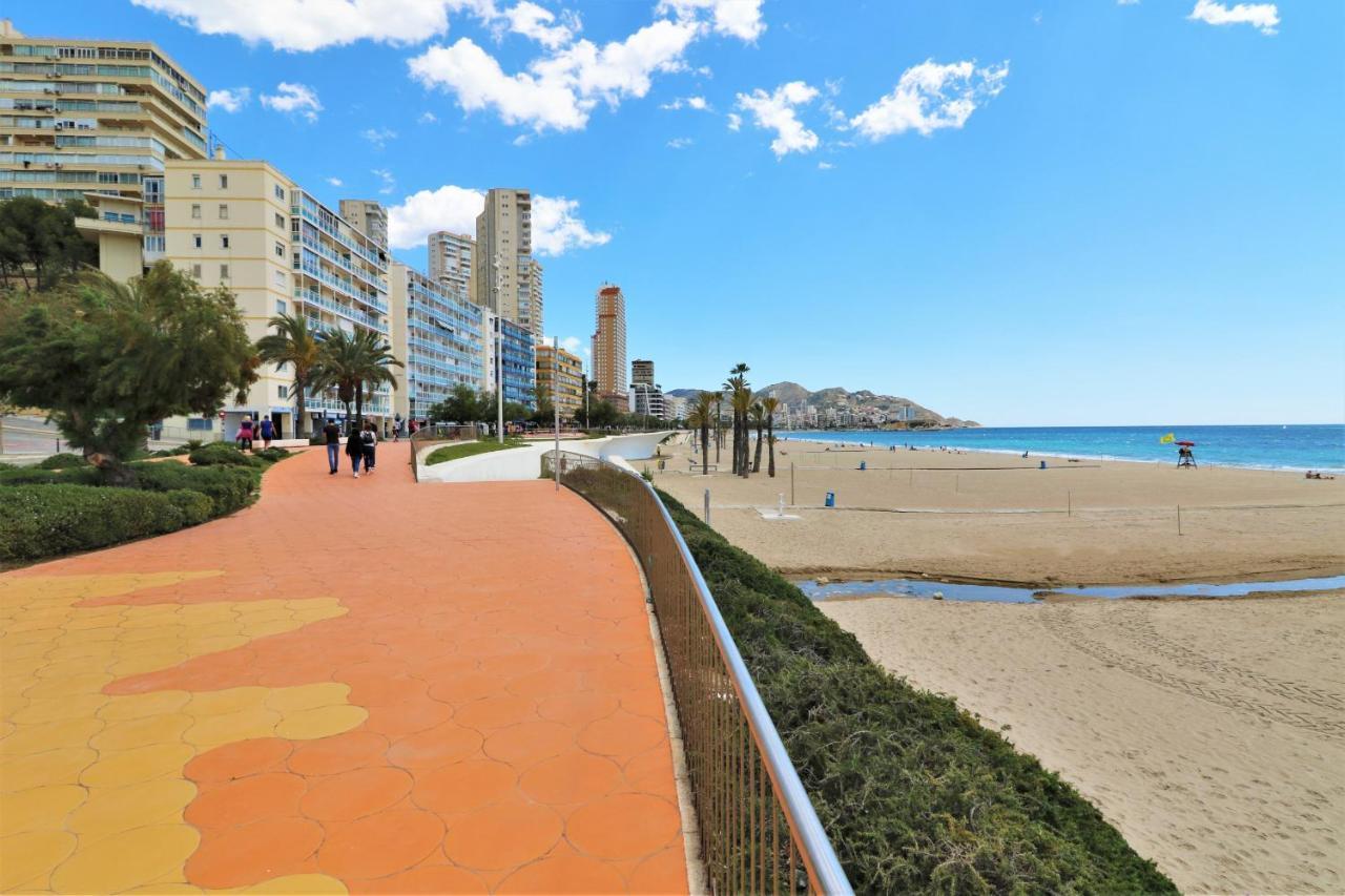 Sunset Waves 18-35 Poniente Beach Resort Benidorm Buitenkant foto