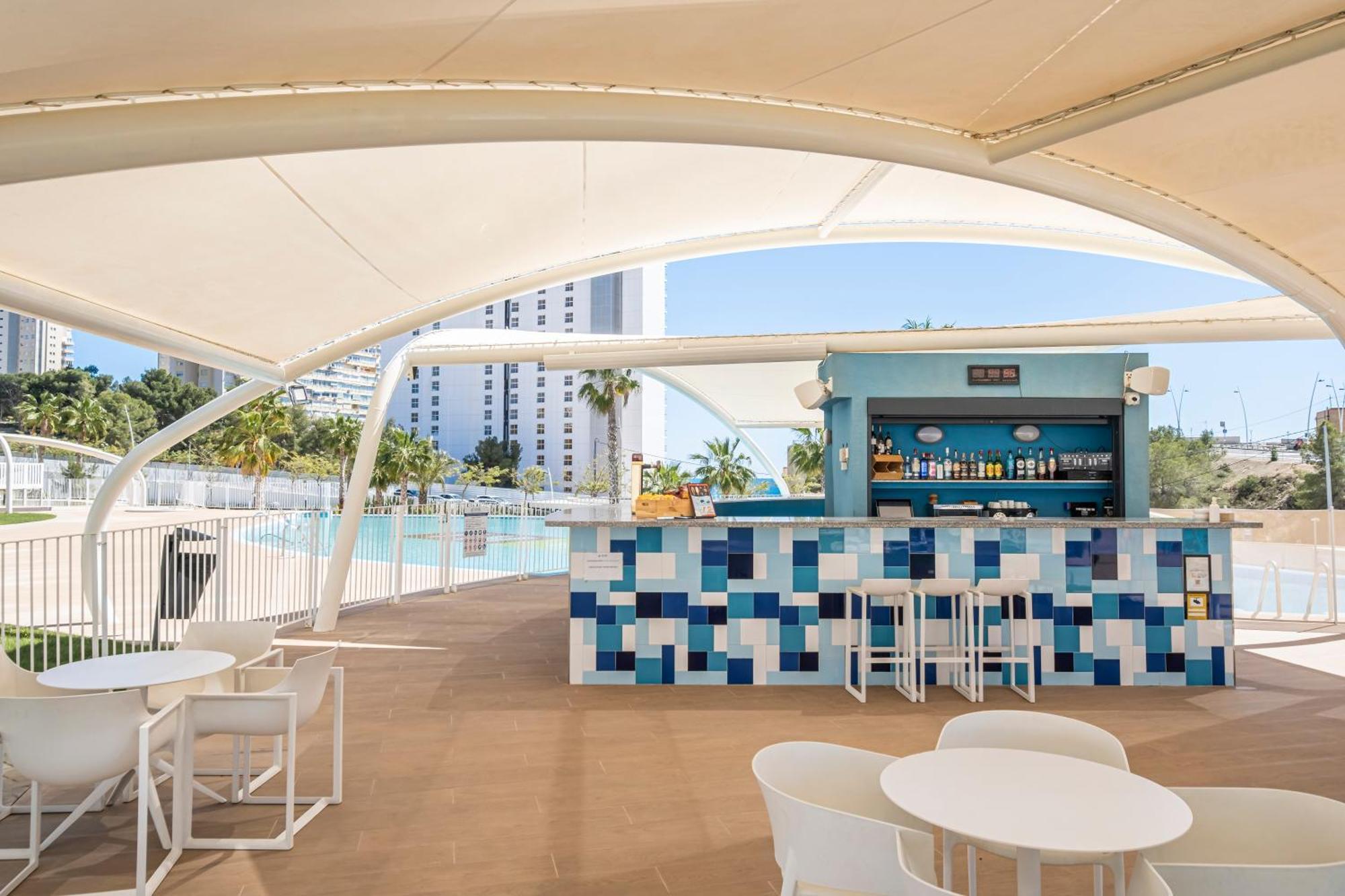 Sunset Waves 18-35 Poniente Beach Resort Benidorm Buitenkant foto